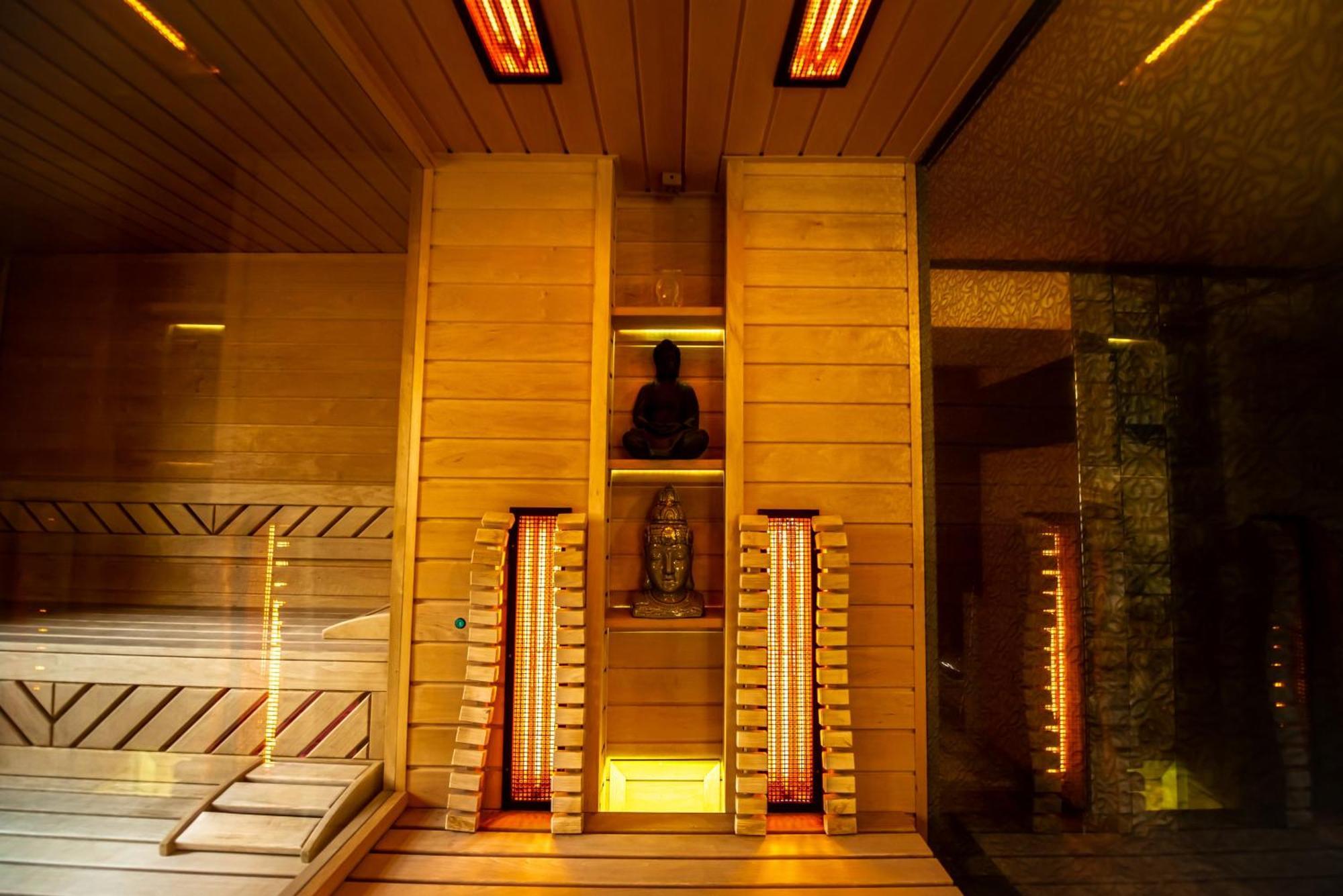 Hotel Villa Classica Papa Exterior photo